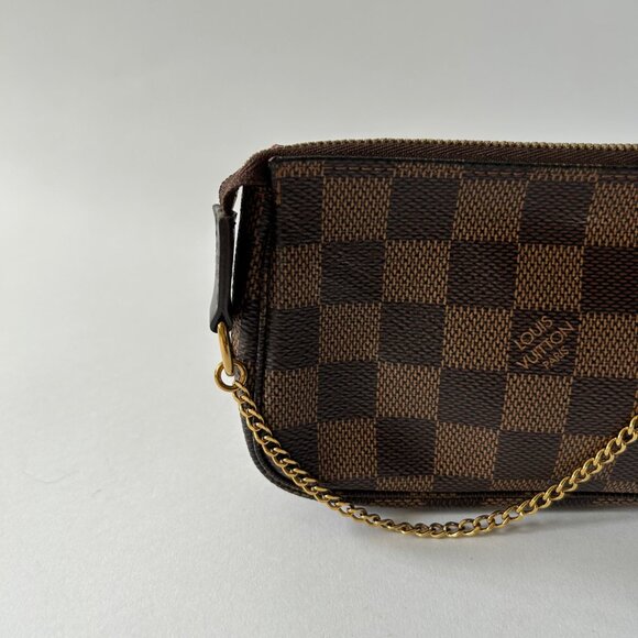 LOUIS VUITTON DAMIER EBENE MINI POCHETTE ACCESSOIRES - Picture 3 of 11